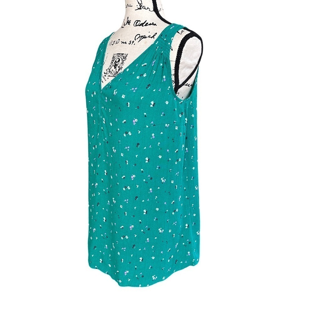 Isabel Maternity by Ingrid & Isabel Floral Teal Top Size M - Picture 5 of 9